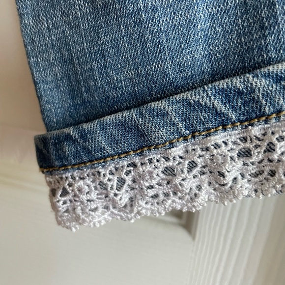 Very cute retro  design cropped jeans with some cute laces. US size about S - Picture 6 of 7